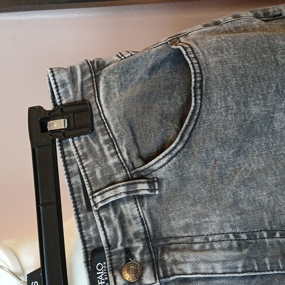 Buffalo Grey Black Jeans Hi-Rise Kristi Mom Denim by David Britton Size 31 - Picture 5 of 10